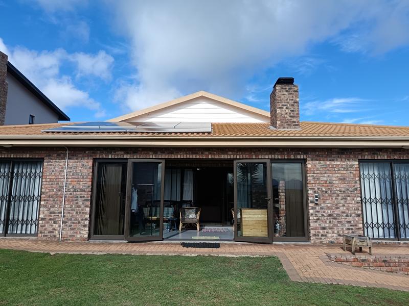 4 Bedroom Property for Sale in Hartenbos Heuwels Western Cape